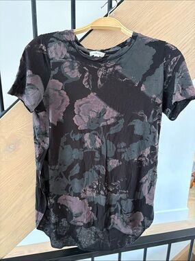 Wilfred Black Tee with Mauve Floral Print